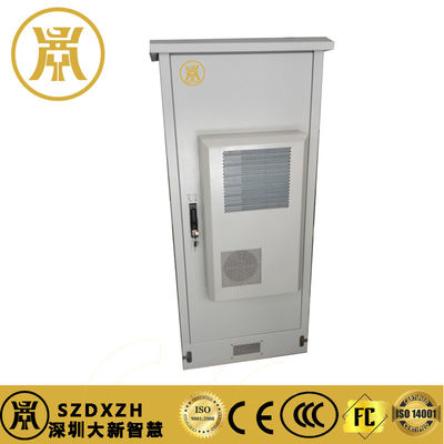 32U Outdoor Telecom Cabinet customisato per l'alimentazione esterna con PDU e raffreddamento a 19 pollici