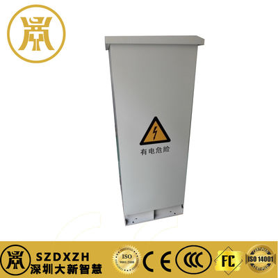 32U Outdoor Telecom Cabinet customisato per l'alimentazione esterna con PDU e raffreddamento a 19 pollici