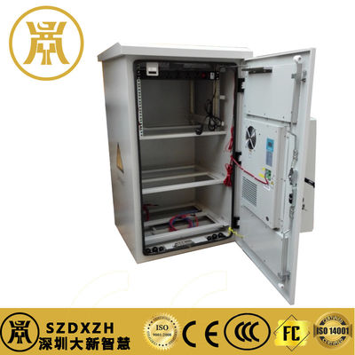 IP55 Cabinet di telecomunicazioni all'aperto Polvere di rivestimento di palo montato con sistema di raffreddamento