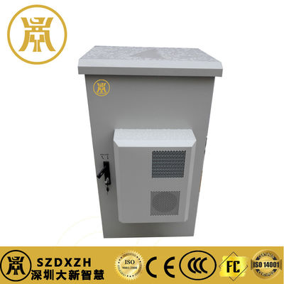 IP55 Cabinet di telecomunicazioni all'aperto Polvere di rivestimento di palo montato con sistema di raffreddamento